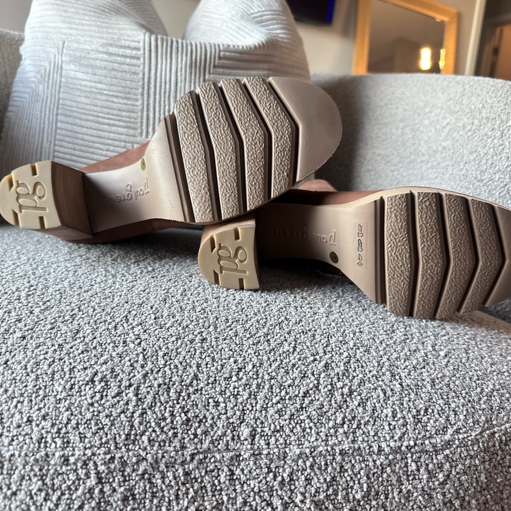 NEW!!! Paul Green Selma Lug Sole Bootie Women's Size 7  Toffee Nubuck - Picture 4 of 6